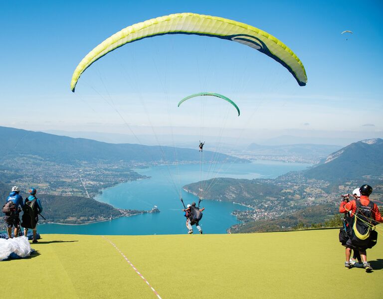 Navettes pour parapentistes Sources du lac d'Annecy Doussard Col de la Forclaz