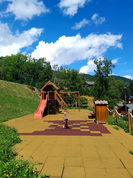 Aire de jeux pour enfants des Allues_Les Allues