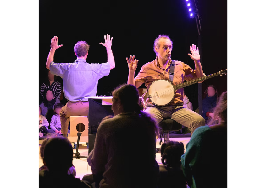 NÜ - Compagnie Passe Montagne | Le Caméléon