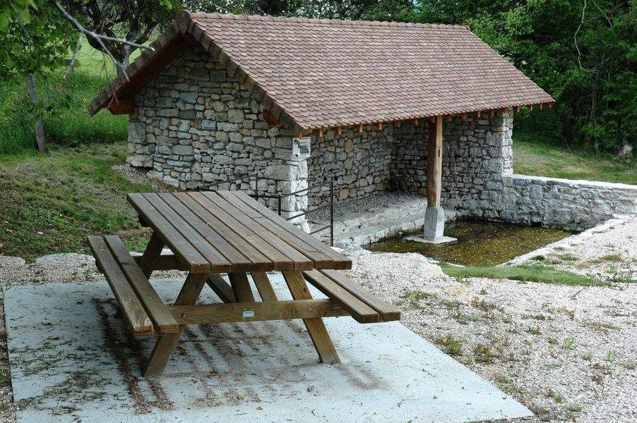Lavoir Creys-Mépieu - OTSI Morestel
