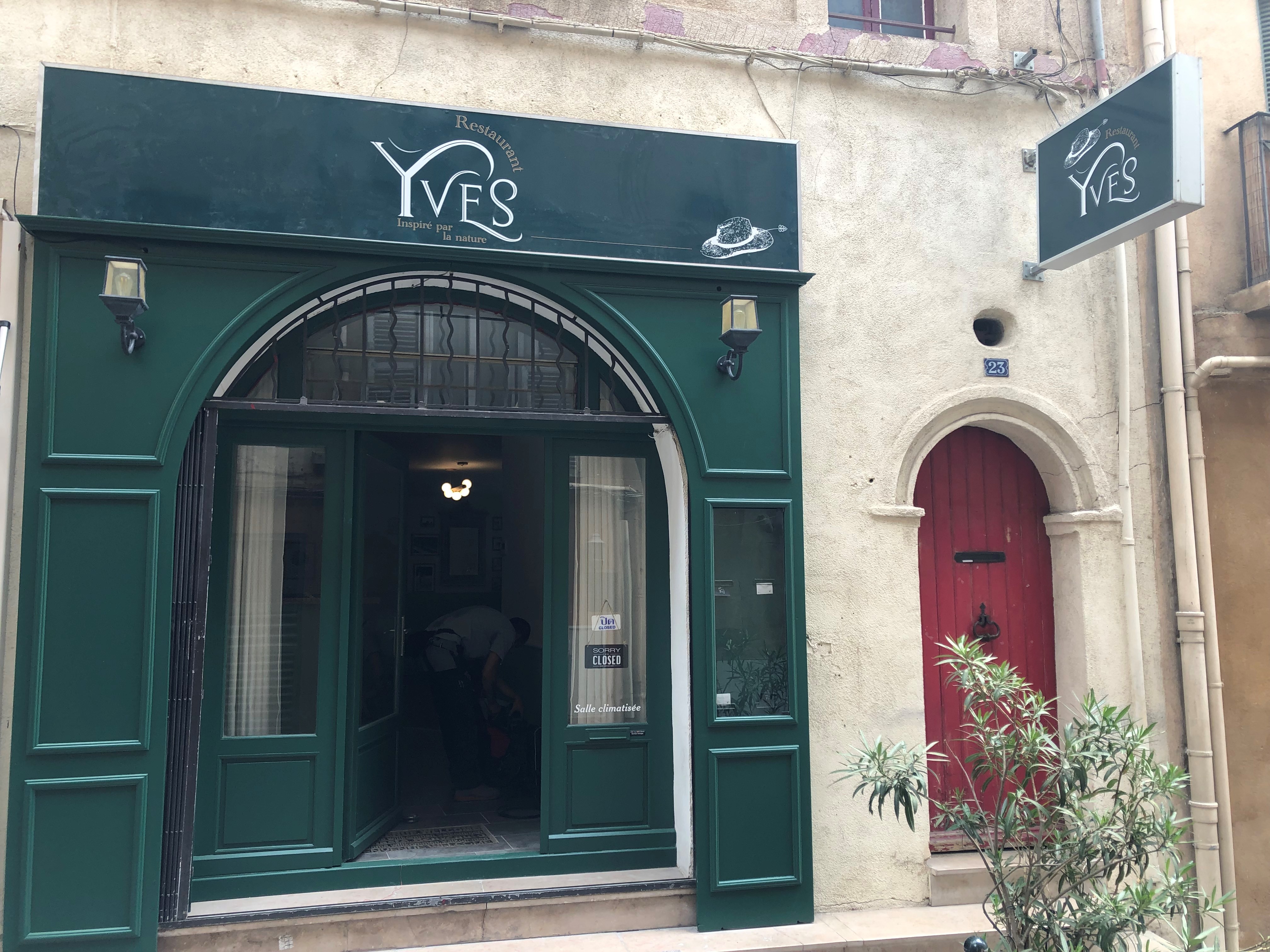 Yves restaurant