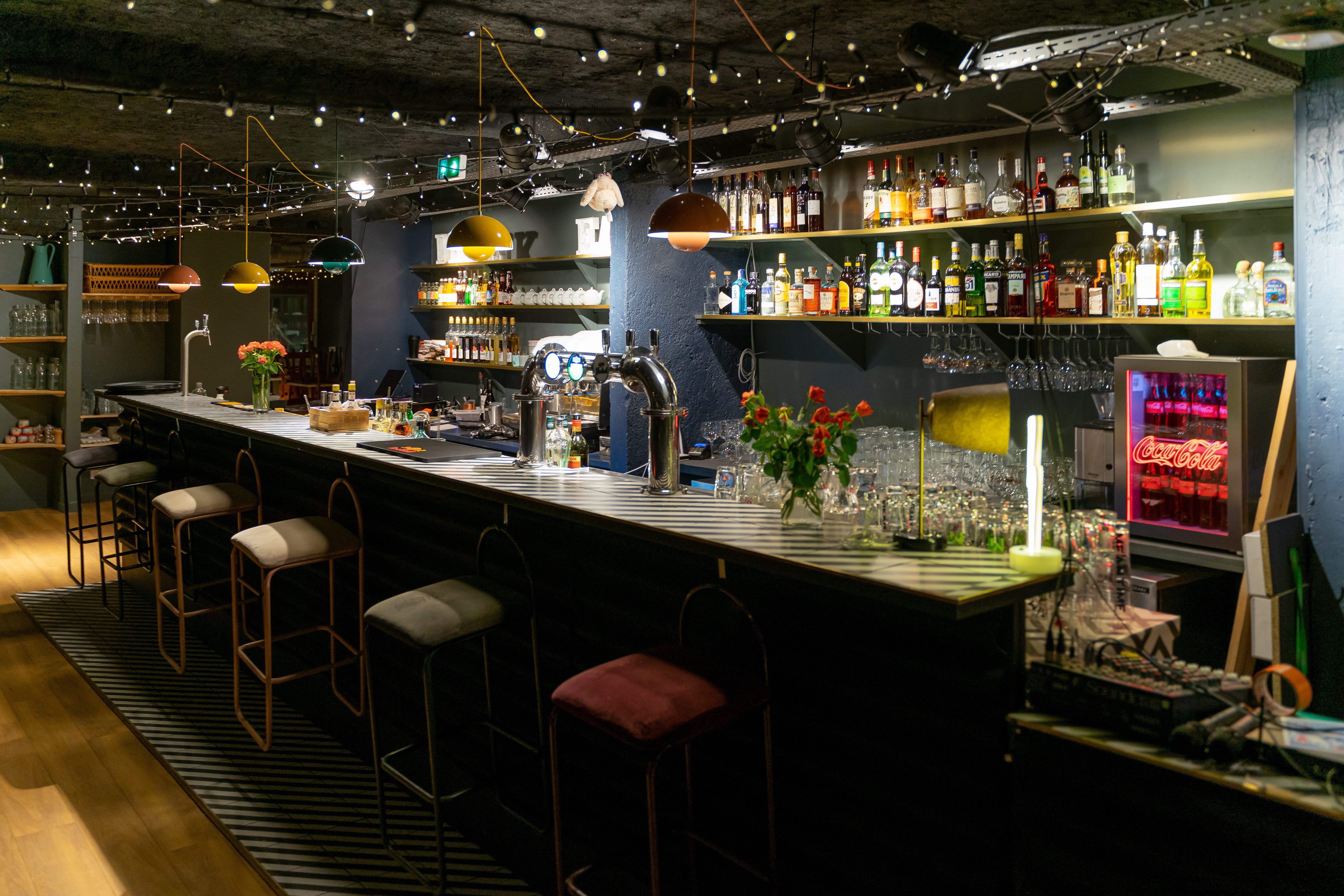 bar