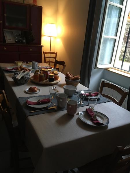 Villa des Contamines - Maison d'hôtes à Crémieu - A proximité de l'aéroport de Lyon-Saint-Exupéry