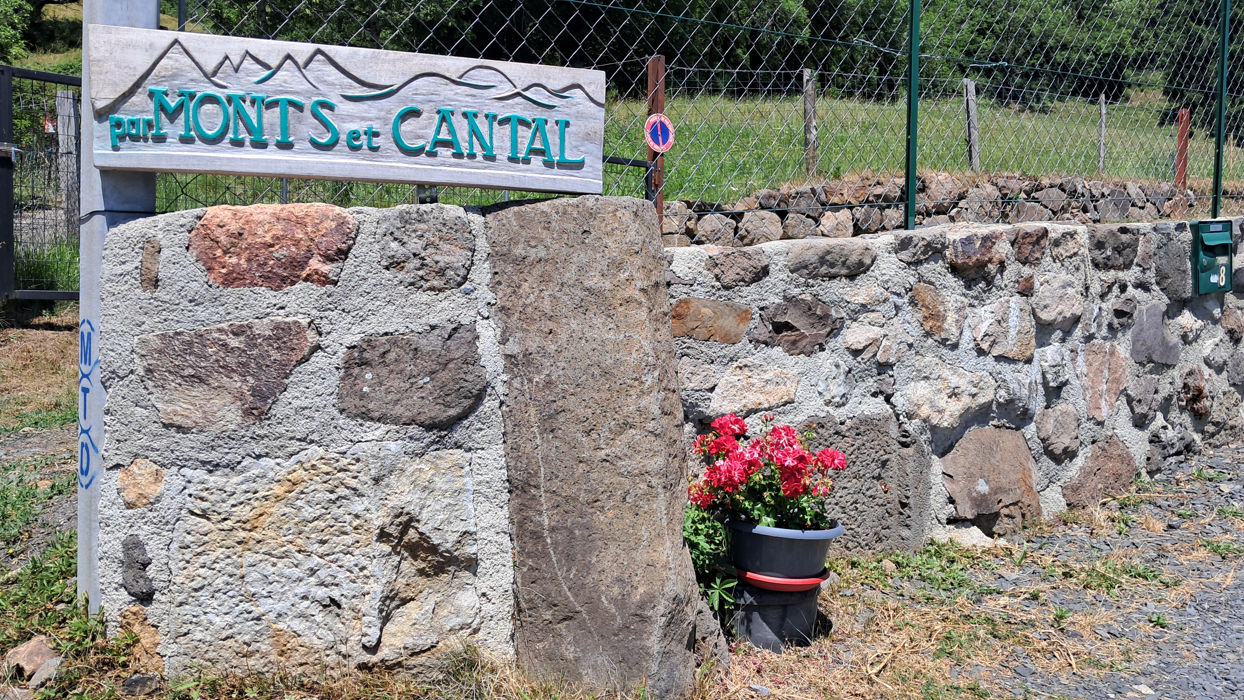 Gîte d'étape Par Monts et Cantal