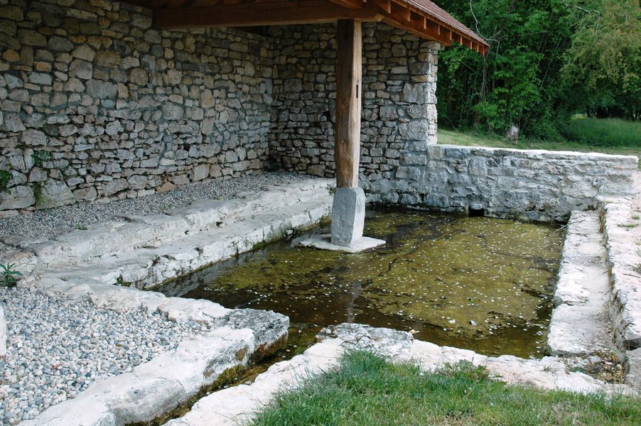 Lavoir Creys-Mépieu - OTSI Morestel