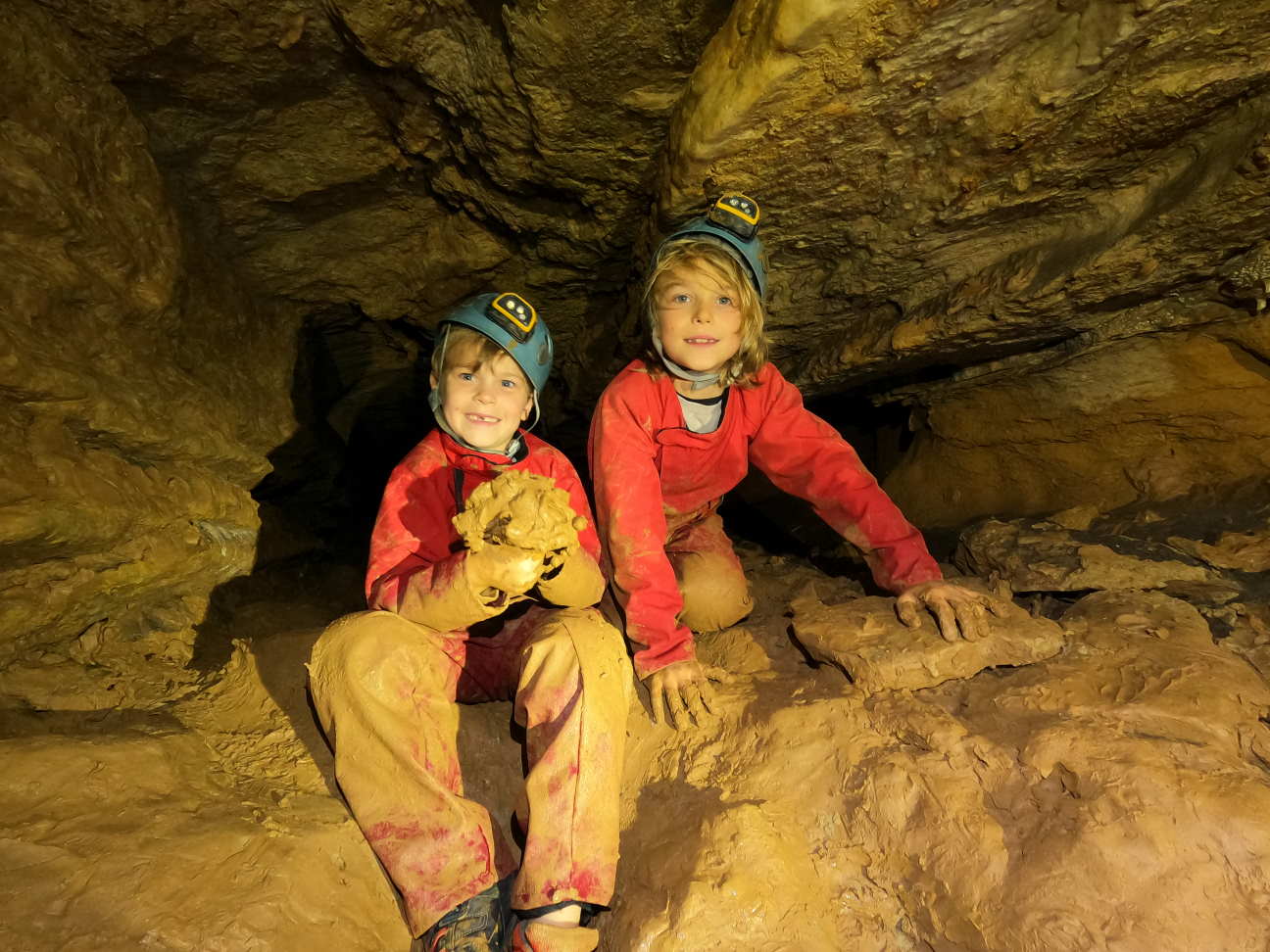 Spéléologie Demi-J Famille Grotte Jeunes avec GEO