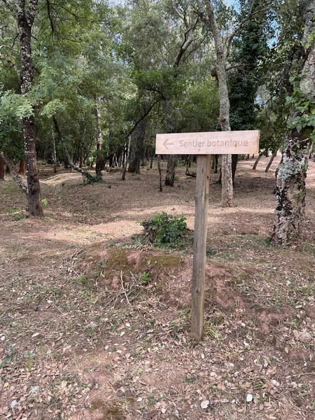 Sentier botanique de l'arboretum de Pierrefeu du Var