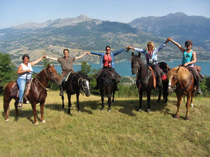 Aalpes Rando Equitation CROTS - © Aalpes Rando Equitation Aalpes Rando Equitation CROTS - © Aalpes Rando Equitation