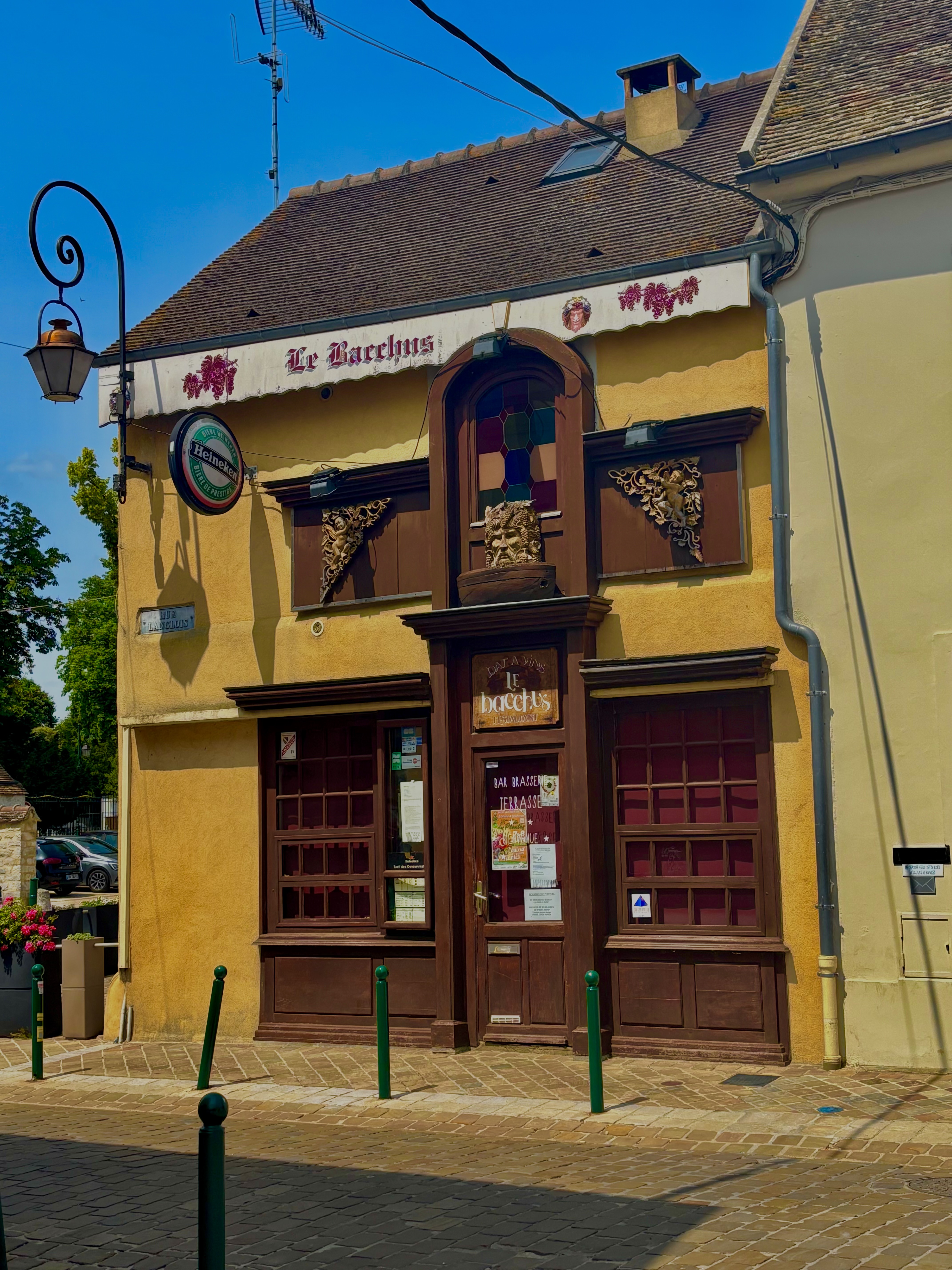 Le Bacchus_Milly-la-Foru00eat