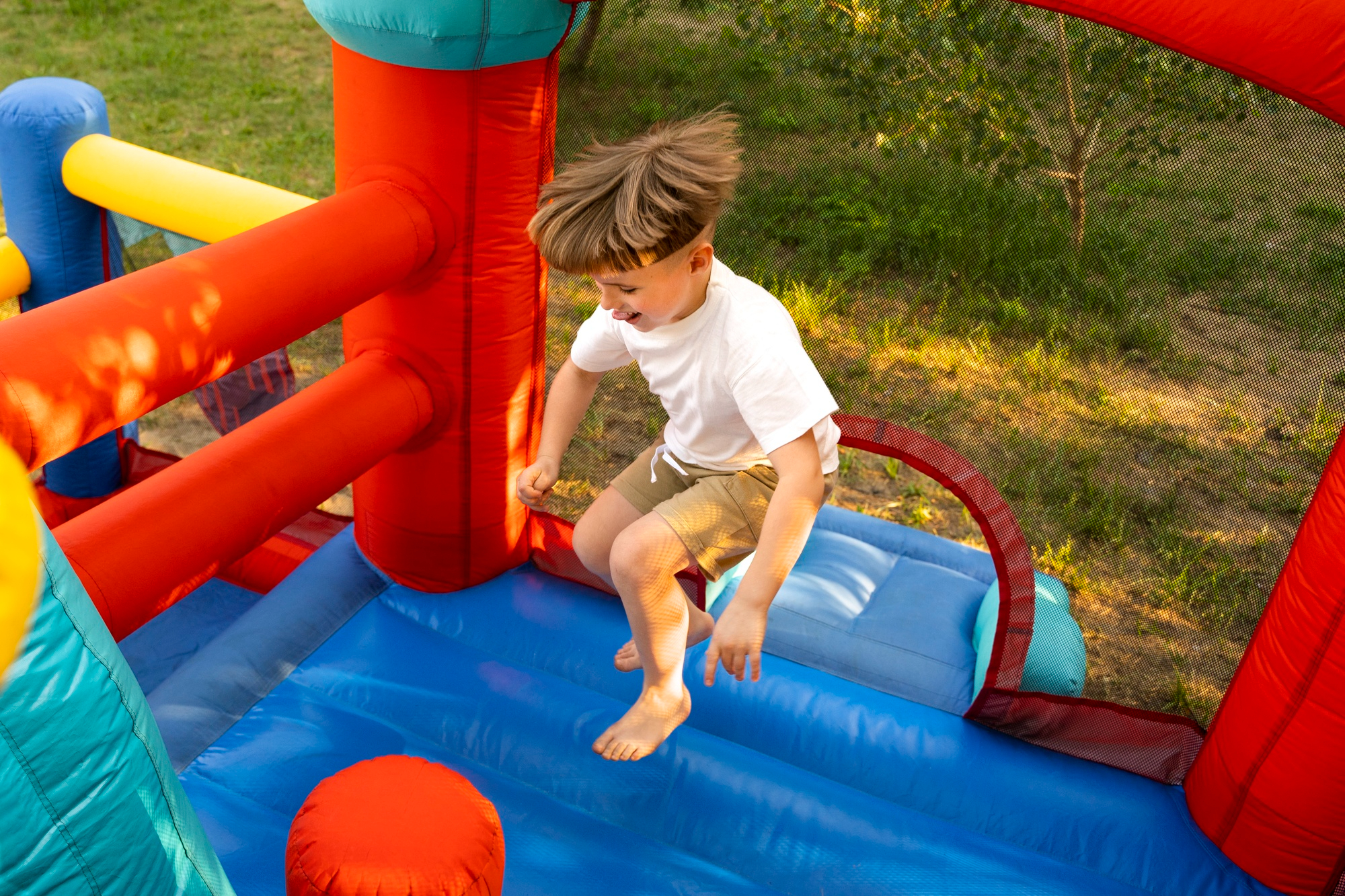 Jeux gonflables - Family Jump -  à la base de loisirs de la Vallée Bleue - Montalieu-Vercieu - Balcons du Dauphiné - Nord-Isère - à moins d'une heure de Lyon