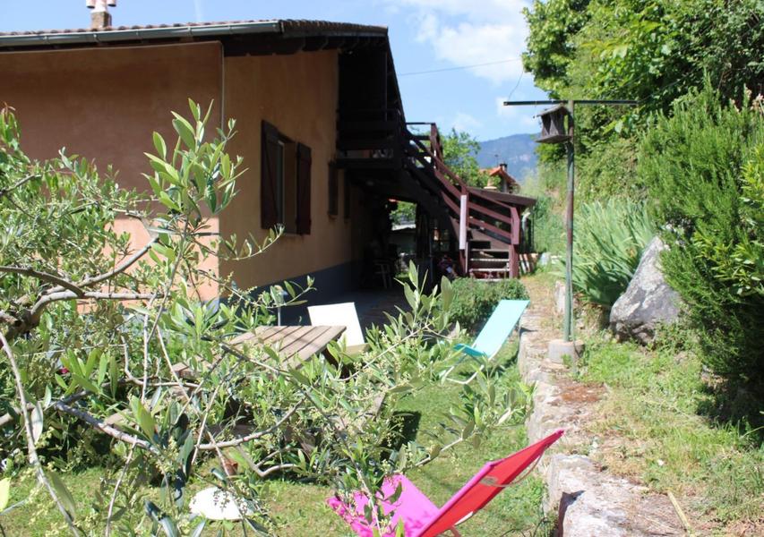 Gîte Chez José-Jardin/terrasse/Entrée-Belvédère-Gîtes de France des Alpes-Maritimes