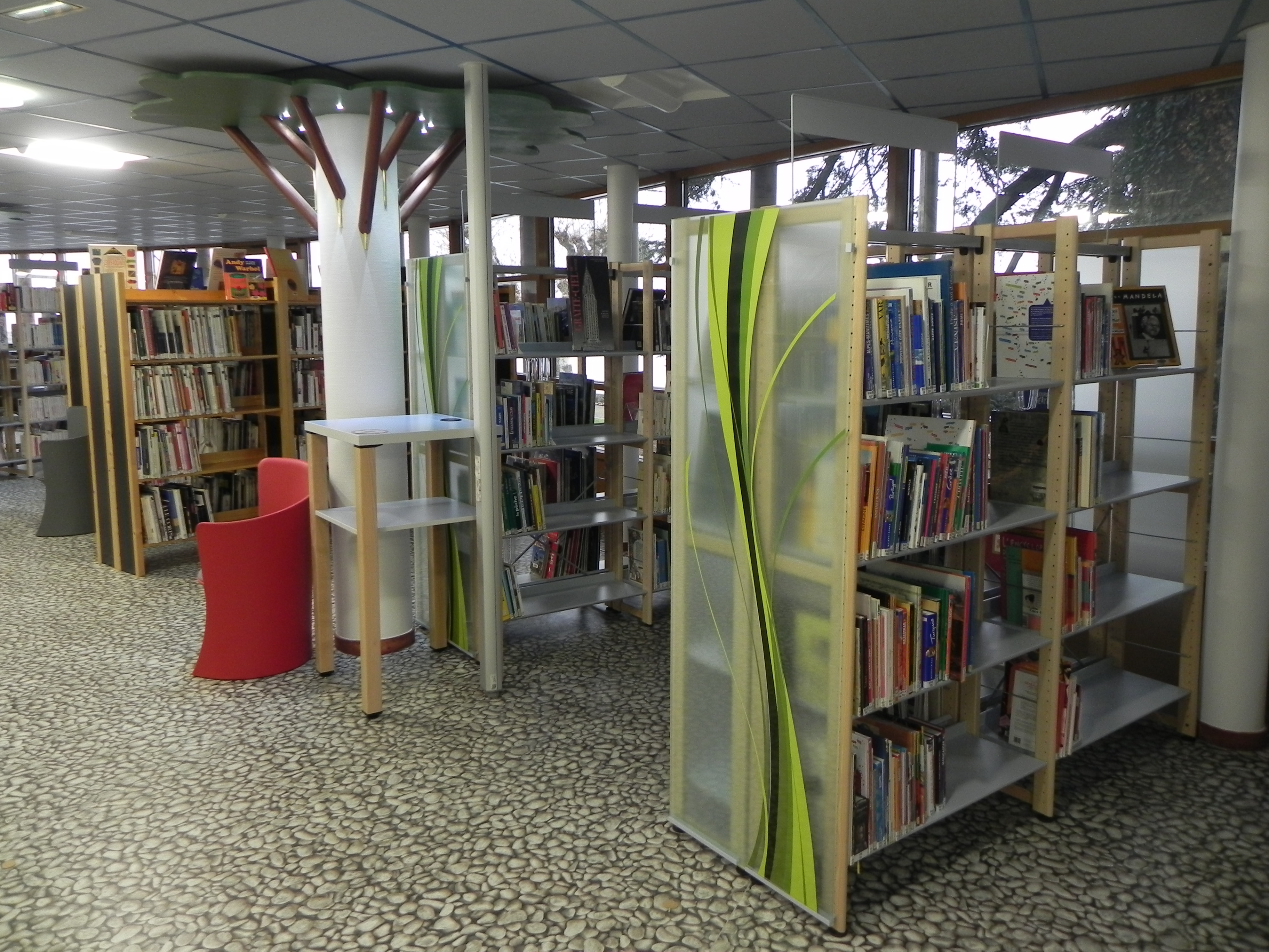 Media library Anna de Noailles in Publier