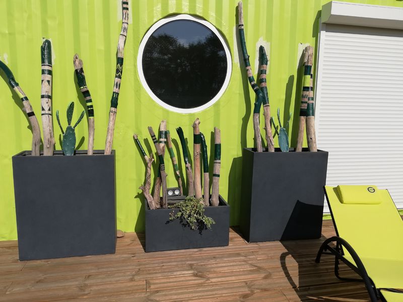 La terrasse de la piscine