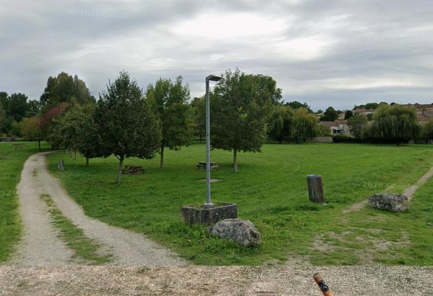 Aire de pique nique du parc de la peupleraie