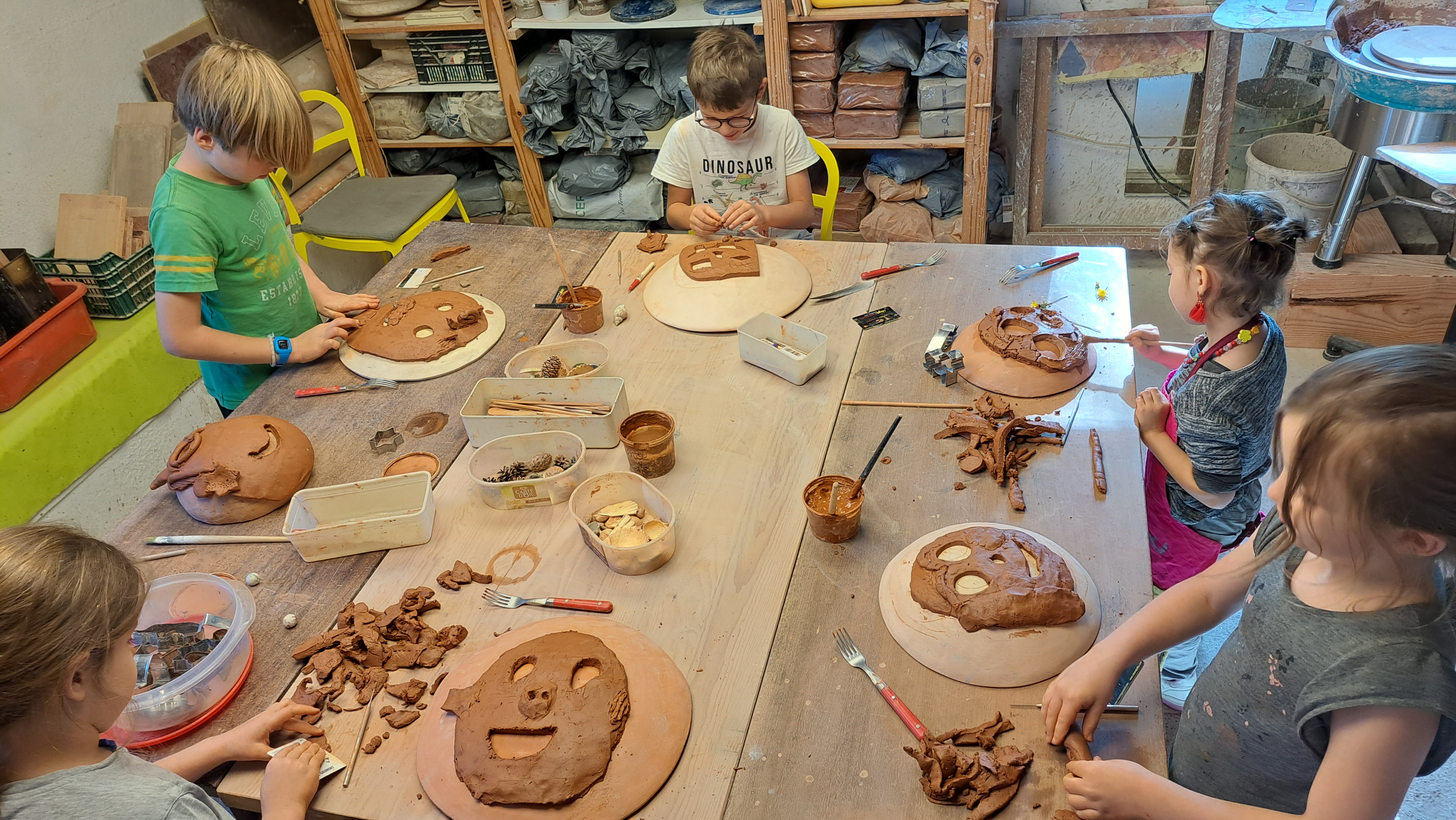 Ateliers pour les enfants et adolescents_Saint-Bonnet-des-Bruyères