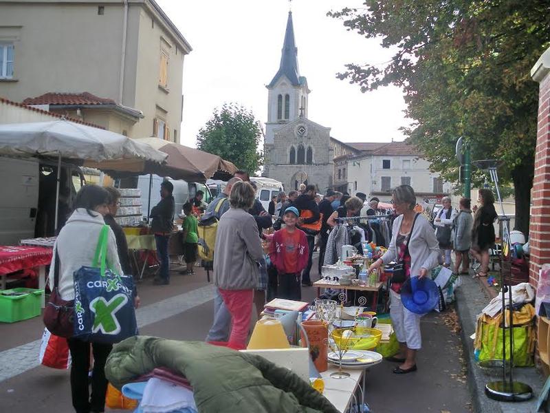 Vide-grenier_Saint-Romain-le-Puy