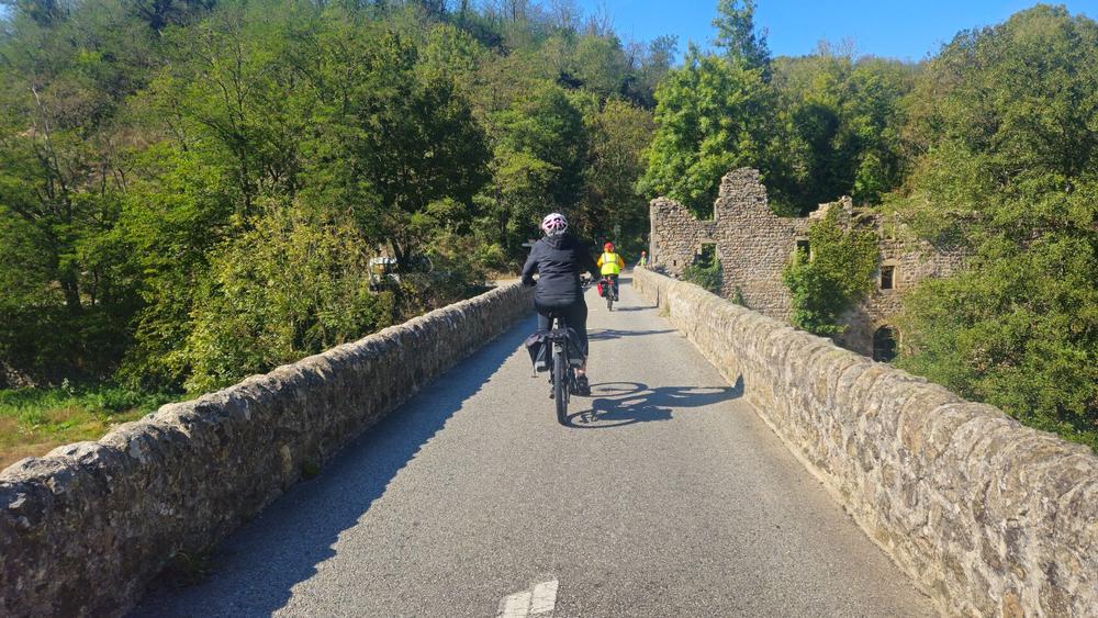 Séjour vélo & yoga en Ardèche Verte_Saint-Jeure-d'Ay
