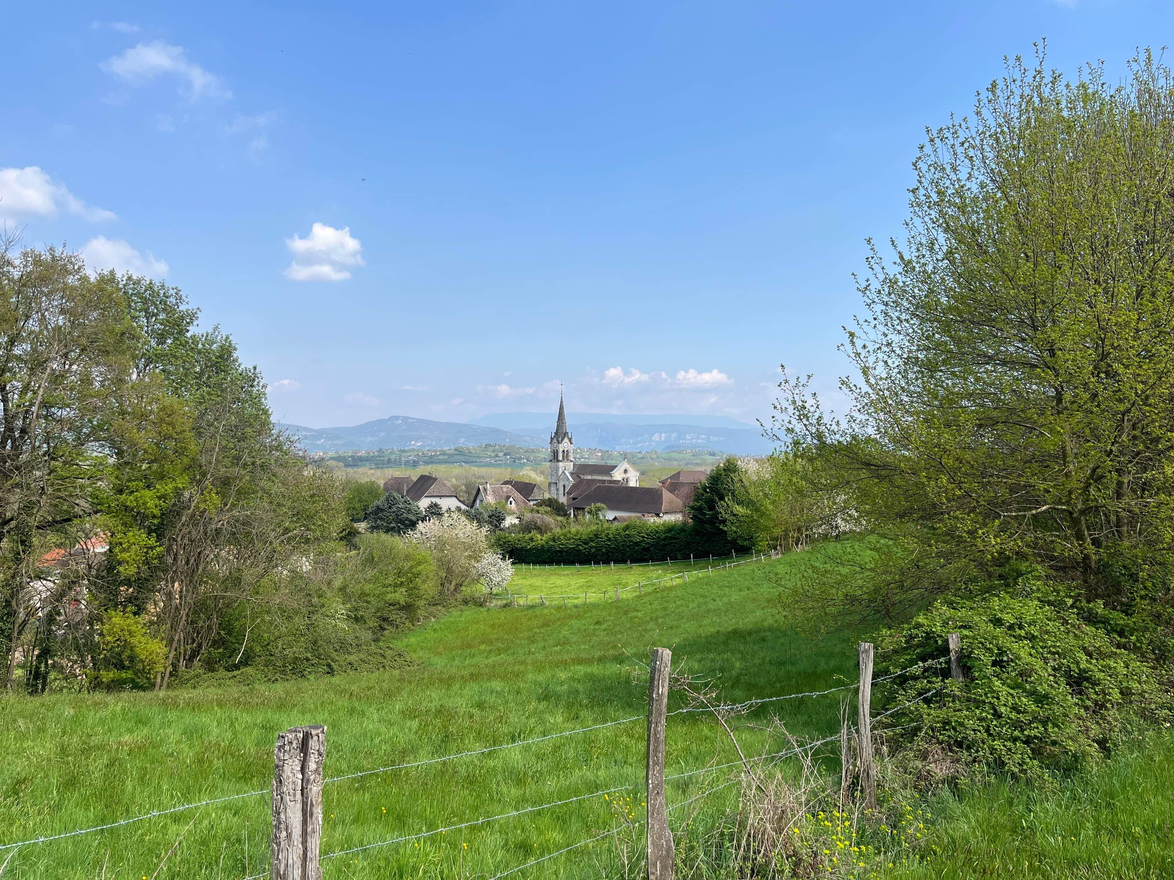 vue sur Vézeronce-Curtin - Balcons du Dauphiné - Nord-Isère - à moins d'une heure de Lyon