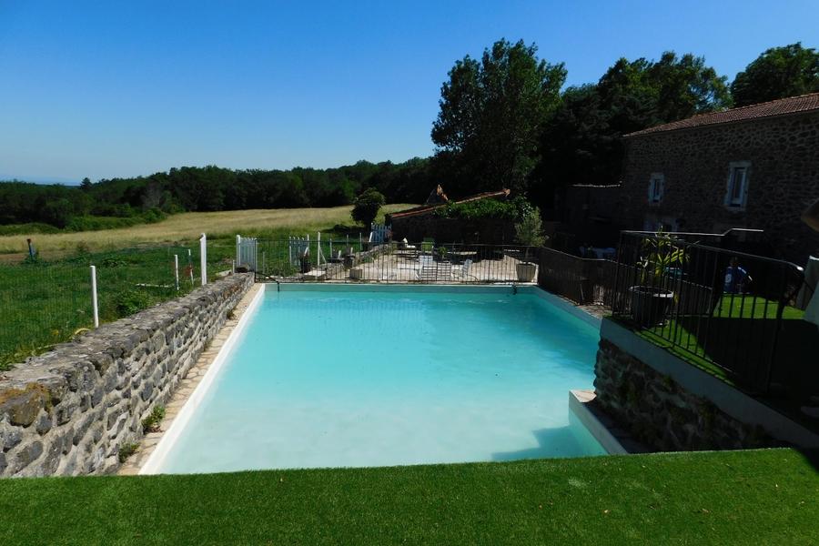 Piscine commune - Sylilanse - La goutte d'Ô à St pons