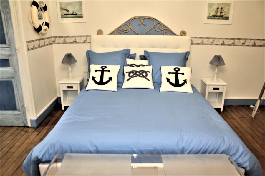 Chambre La Marine _ Le Relais du Destin - chambres d'hôtes à Vertrieu - Balcons du Dauphiné - Isère