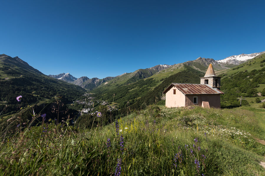 Chapelle de Poingt Ravier vue sur Valloire