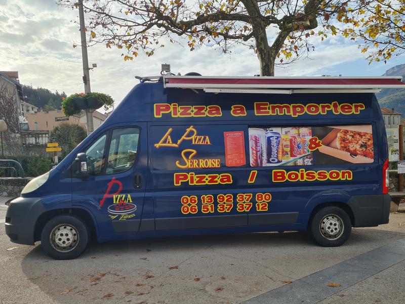 Camion pizza place de la Liberté - © A.Bytyqi La Pizza Serroise_Serres - © A.Bytyqi