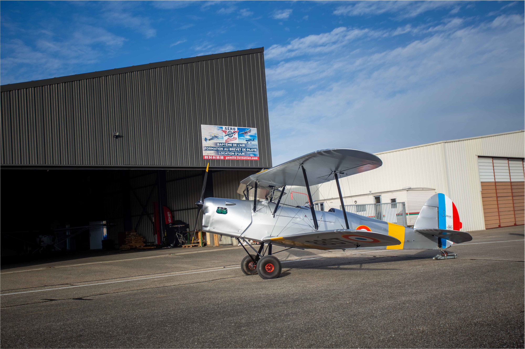 Aérodrome, en piste pour un voyage-découverte en famille_Jasseron