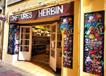 Entrée de la fabrique de confitures