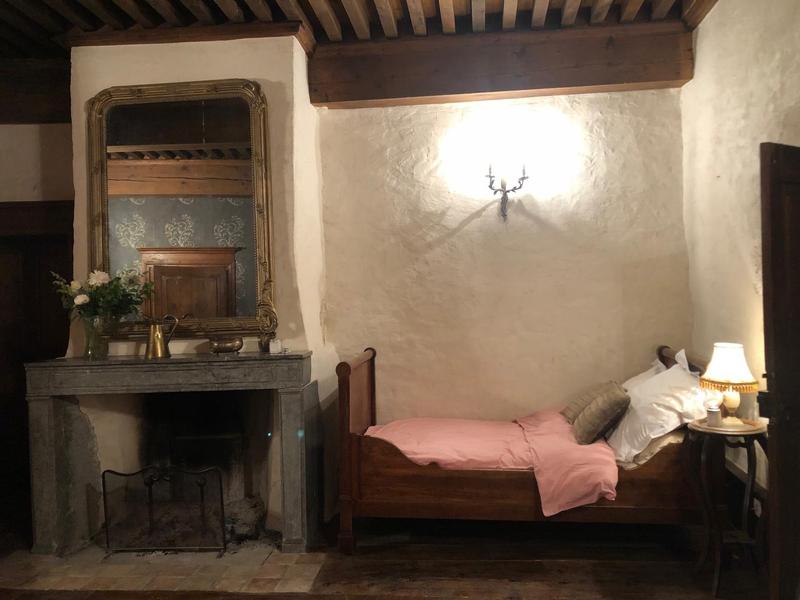 Chambre attenante de 2 lits - Cheminée en fonction pour veillée au coin du feu dans la chambre : Chambre attenante de 2 lits - Cheminée en fonction pour veillée au coin du feu dans la chambre :
