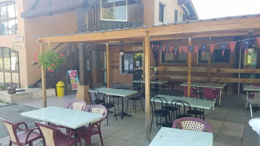 Soirée animée par DJ Pellegrin et repas au camping la Garrigue