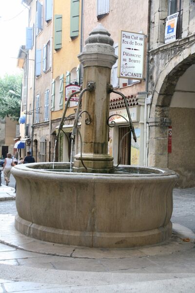 Fontaine Place Gauthier - Aups