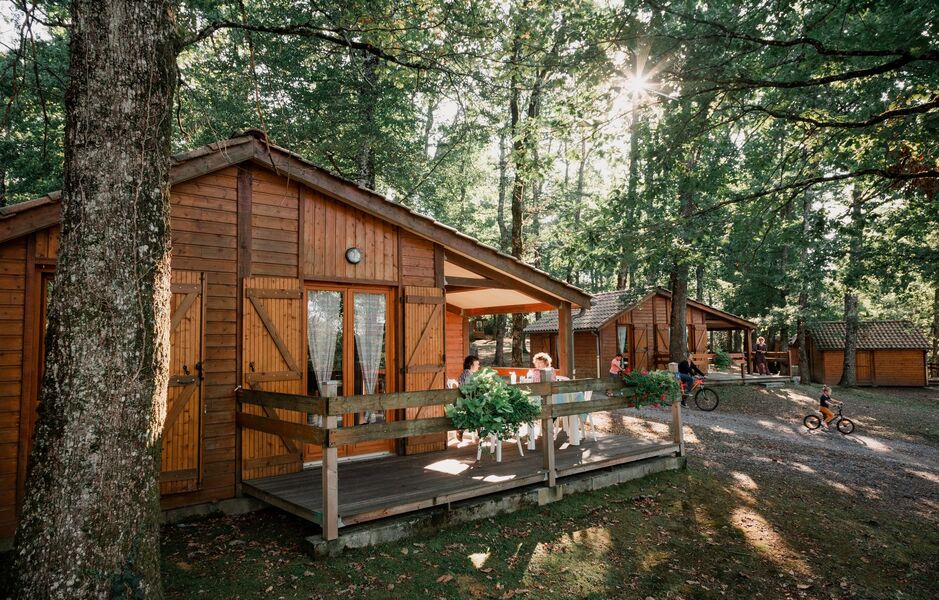 Chalets de la Bessière chalet bois famille