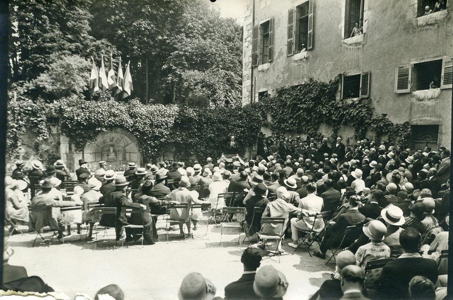 Inauguration du balustre d'or, juillet 1928.