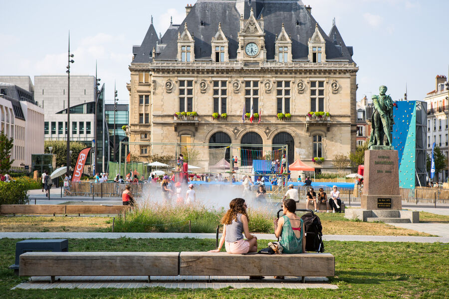 Côté Cours Marigny 