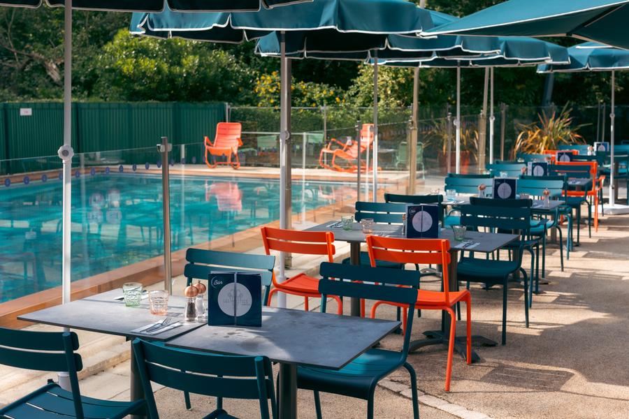 Terrasse et piscine