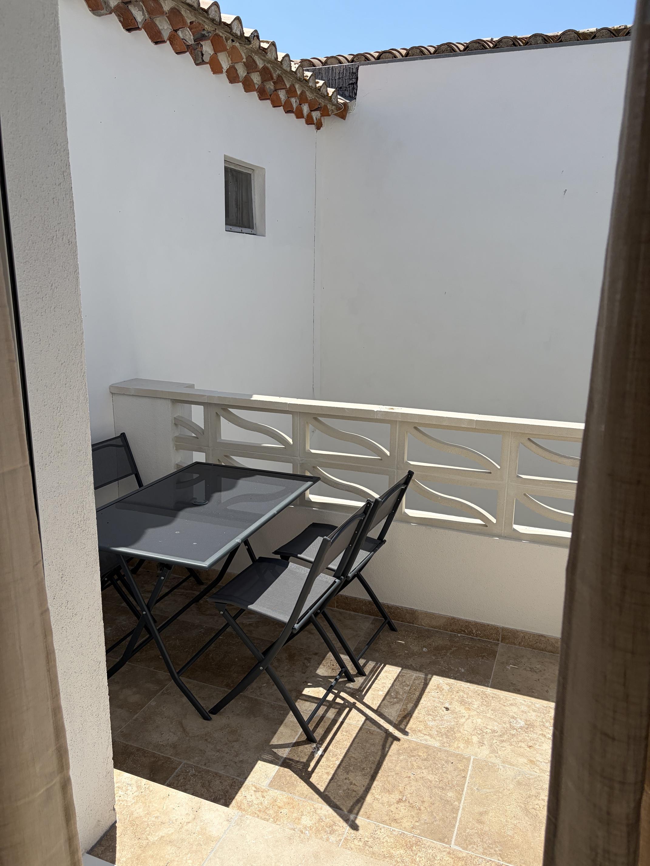OASIS 404 BALCON