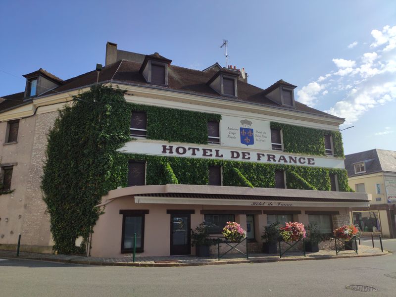 Angerville - Hôtel de France
