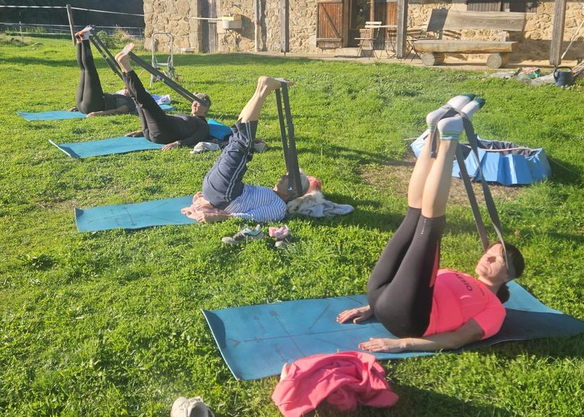 Séjour vélo & yoga en Ardèche Verte_Saint-Jeure-d'Ay