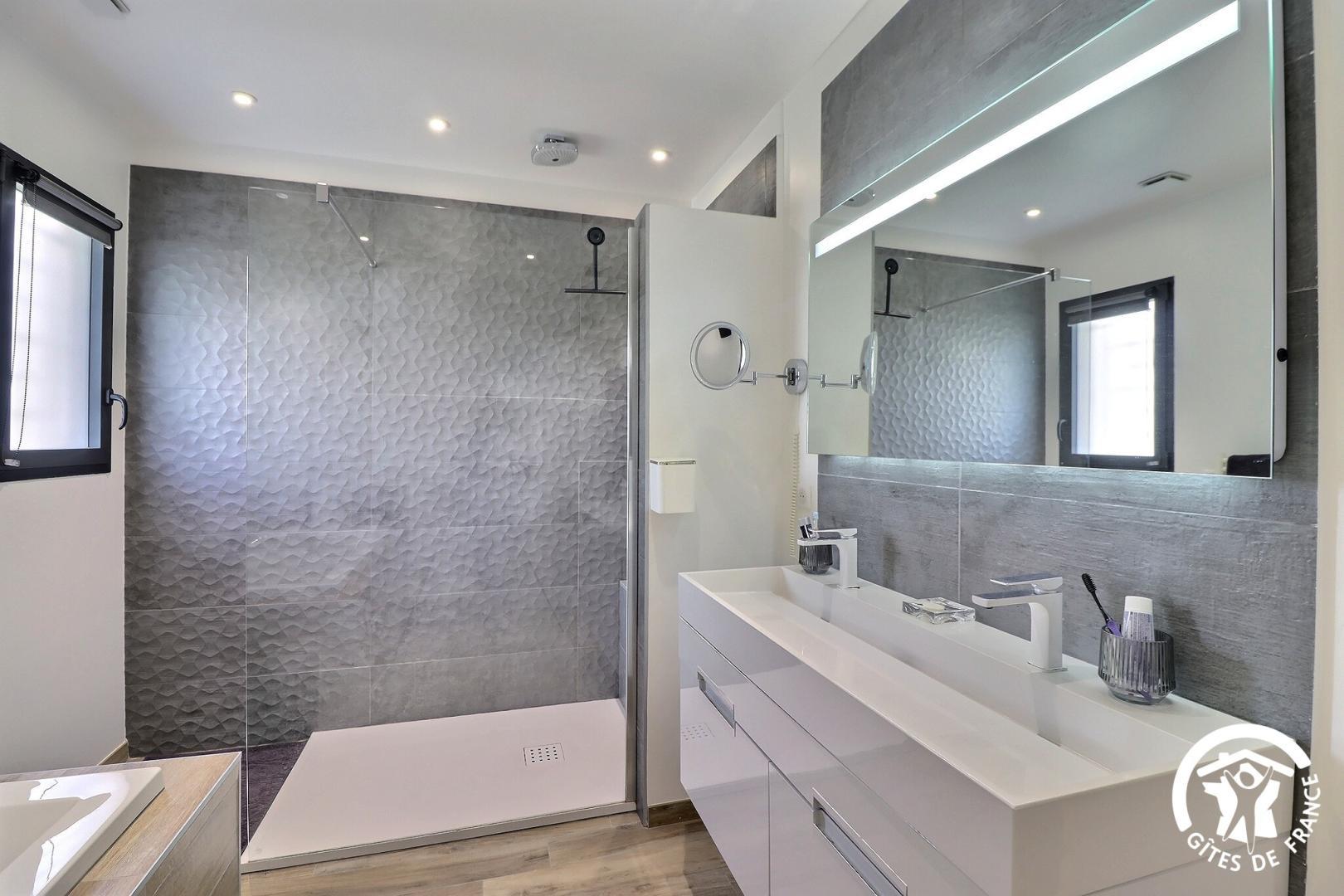 W & M Home, Marseille 13e Arrondissement - photo 32