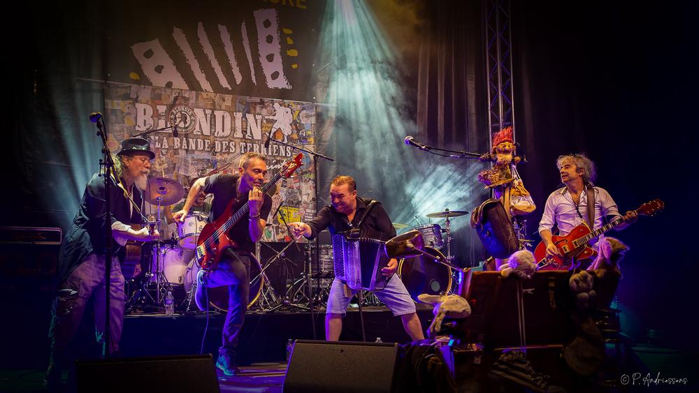 Image BLONDIN ET LA BANDE DES TERRIENS - Photo 1