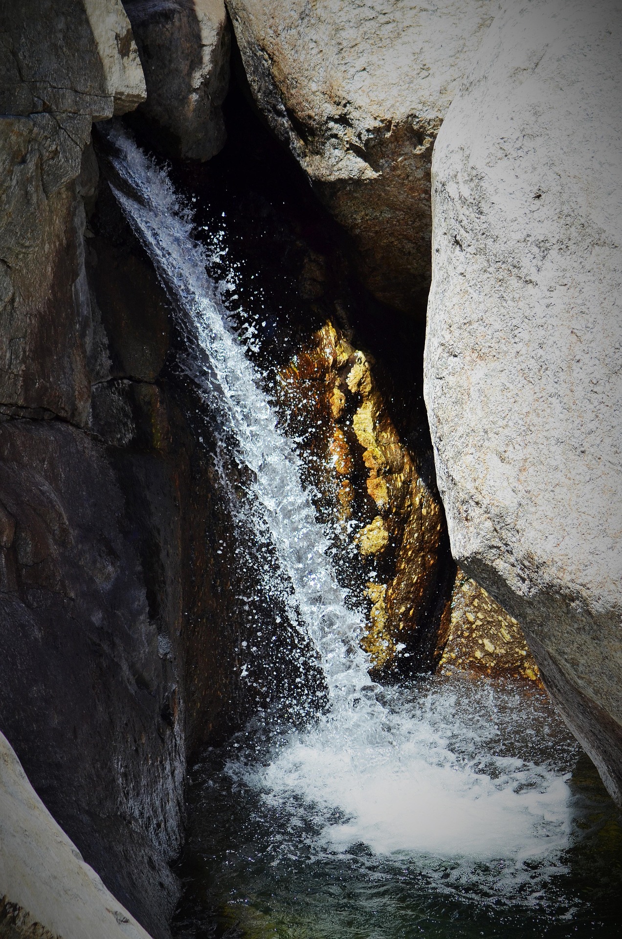 Sortie collective de canyoning avec Evolution 2