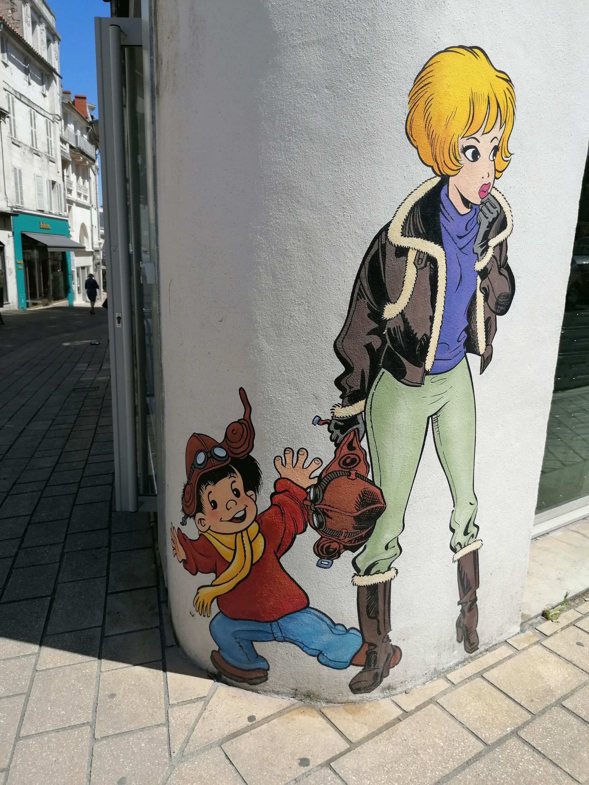 Mur peint "Natacha et P'tit Bout d'Chique"