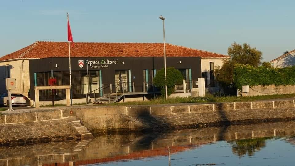 Les amis de la bibliothèque municipale de l'Éguille