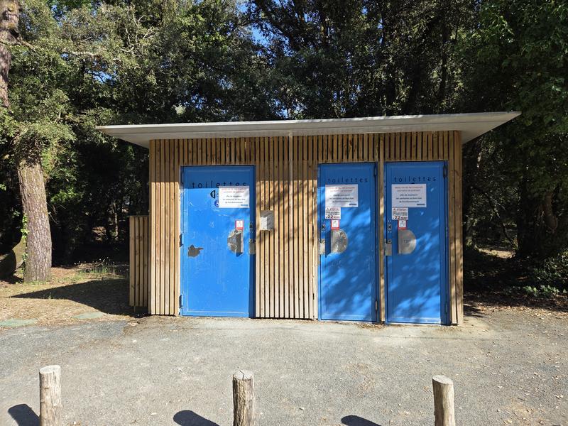 Toilettes Publiques - Plage de Boyardville