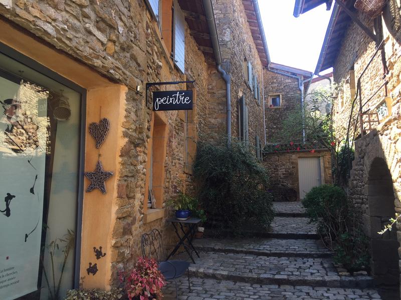 oingt rue tyre laine atelier yves dimier calligraphie contemporaine