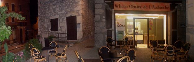 Terrasse extérieure du magasin