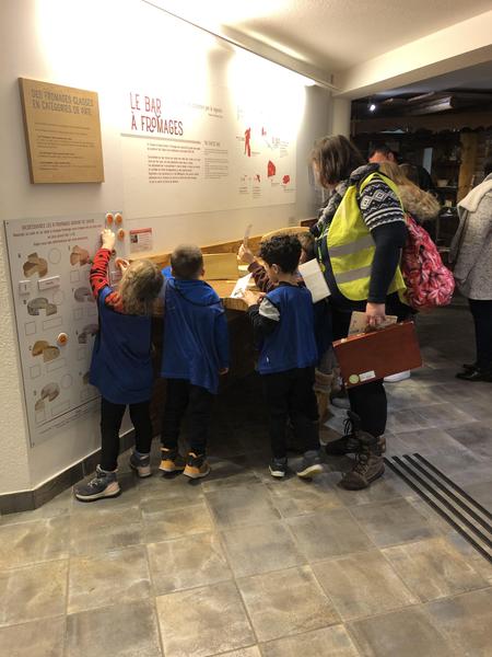 Groupes enfants : Duo Visites libres Abbaye / Maison du Fromage Abondance