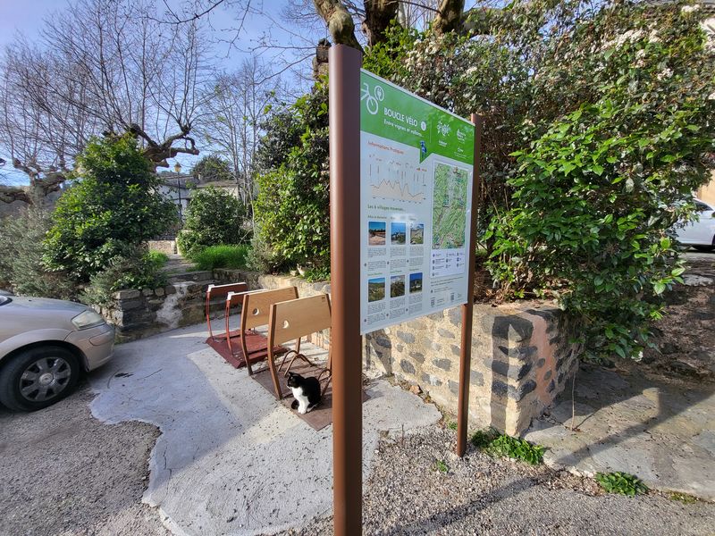 Aire de service vélo à Alba-la-Romaine