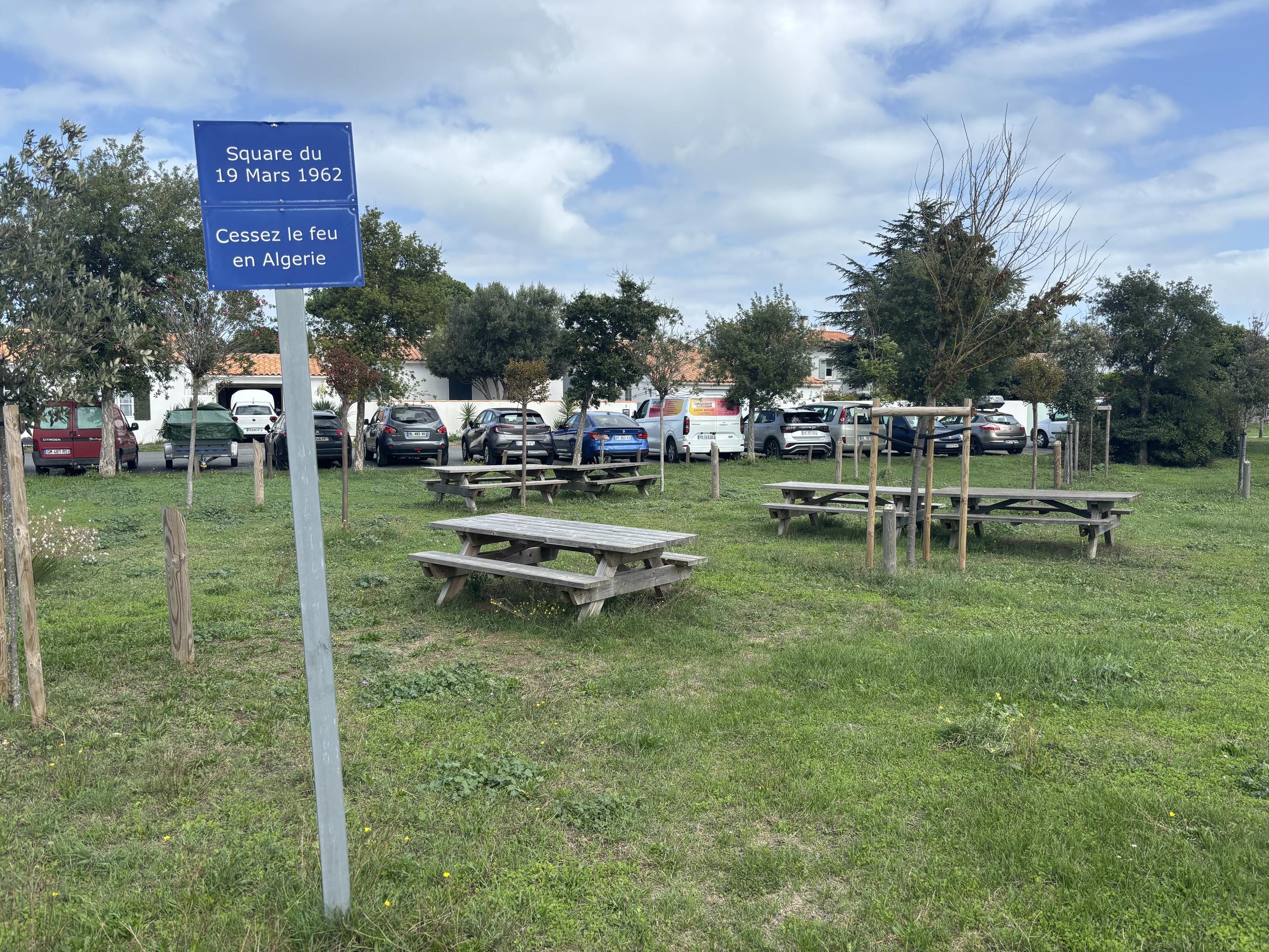 Aire de pique-nique - Square du 19 Mars 1962