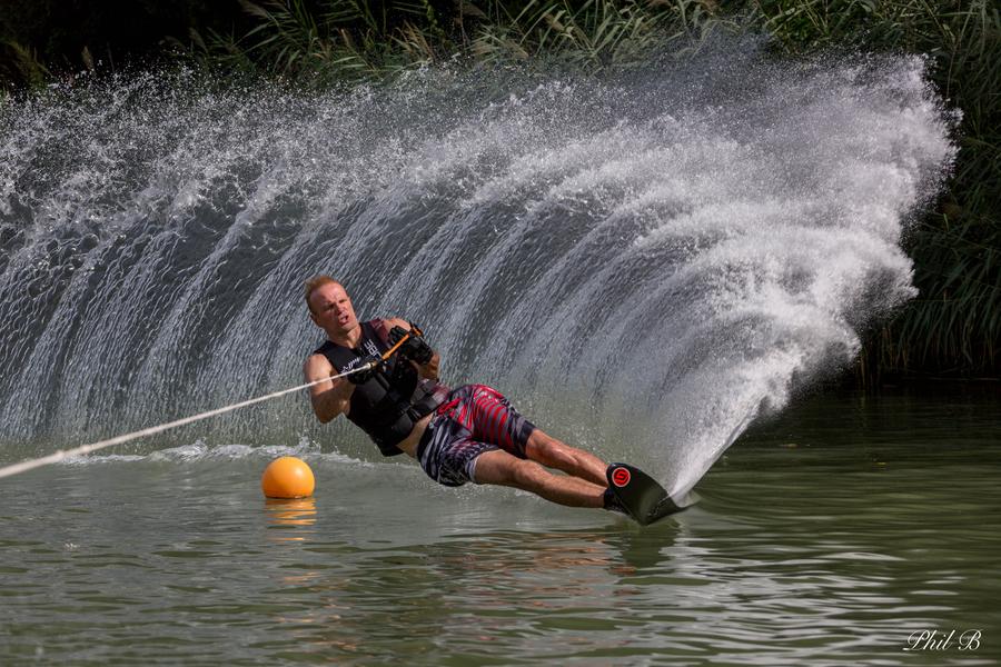 Personne pratiquant une activité nautique 